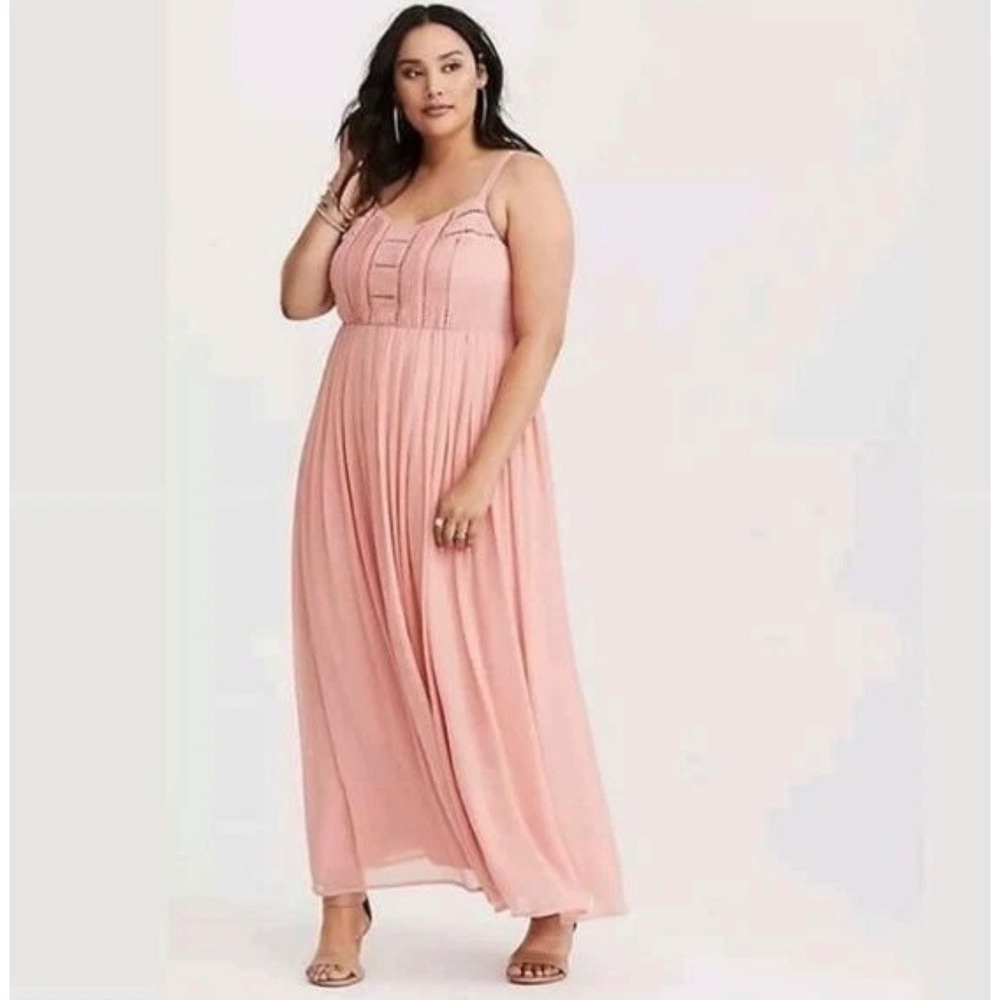 Torrid Elegant Pleated Blush Maxi Dress Size 0 (U.S. 10/12) Romantic Event Party